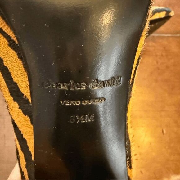 Charles David Micro Bootie Tiger Print w Leopard Heel Leather Calf Hair Size 8.5 - Picture 7 of 12